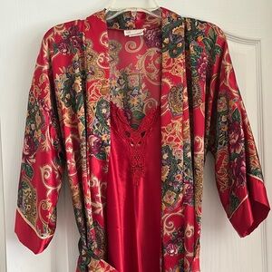Ladies Robe and Chemise Set